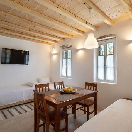 K Homes-Family Stone Suite Tínos Eksteriør bilde