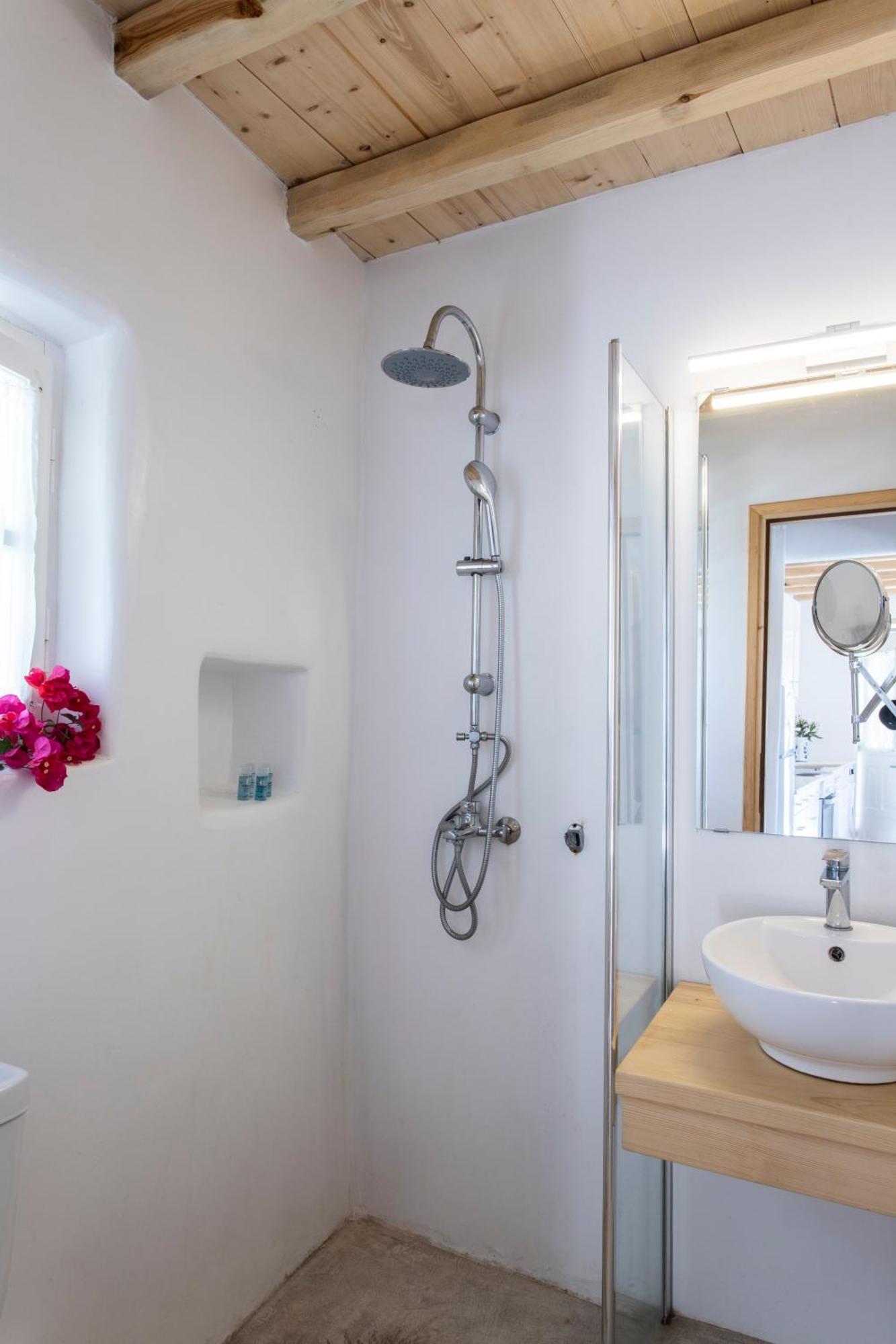K Homes-Family Stone Suite Tínos Eksteriør bilde