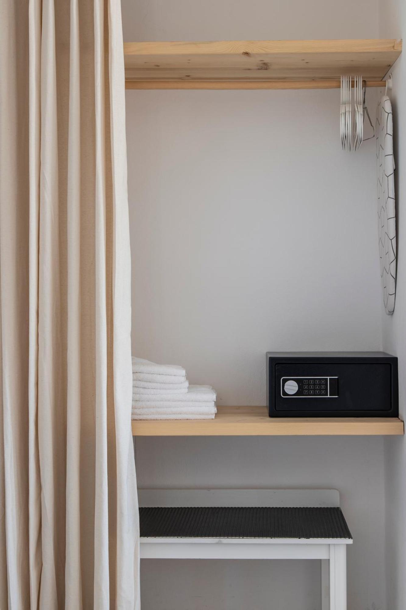 K Homes-Family Stone Suite Tínos Eksteriør bilde