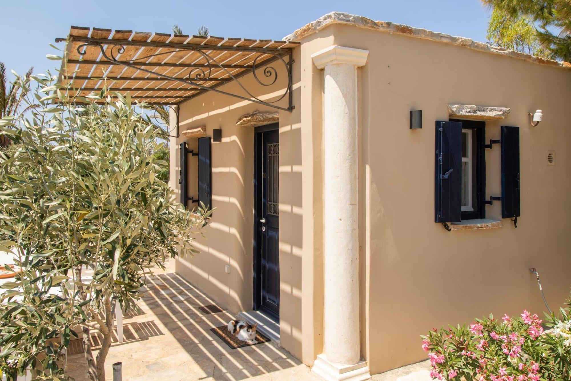 K Homes-Family Stone Suite Tínos Eksteriør bilde